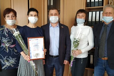 Будущее страны пишет молодежь